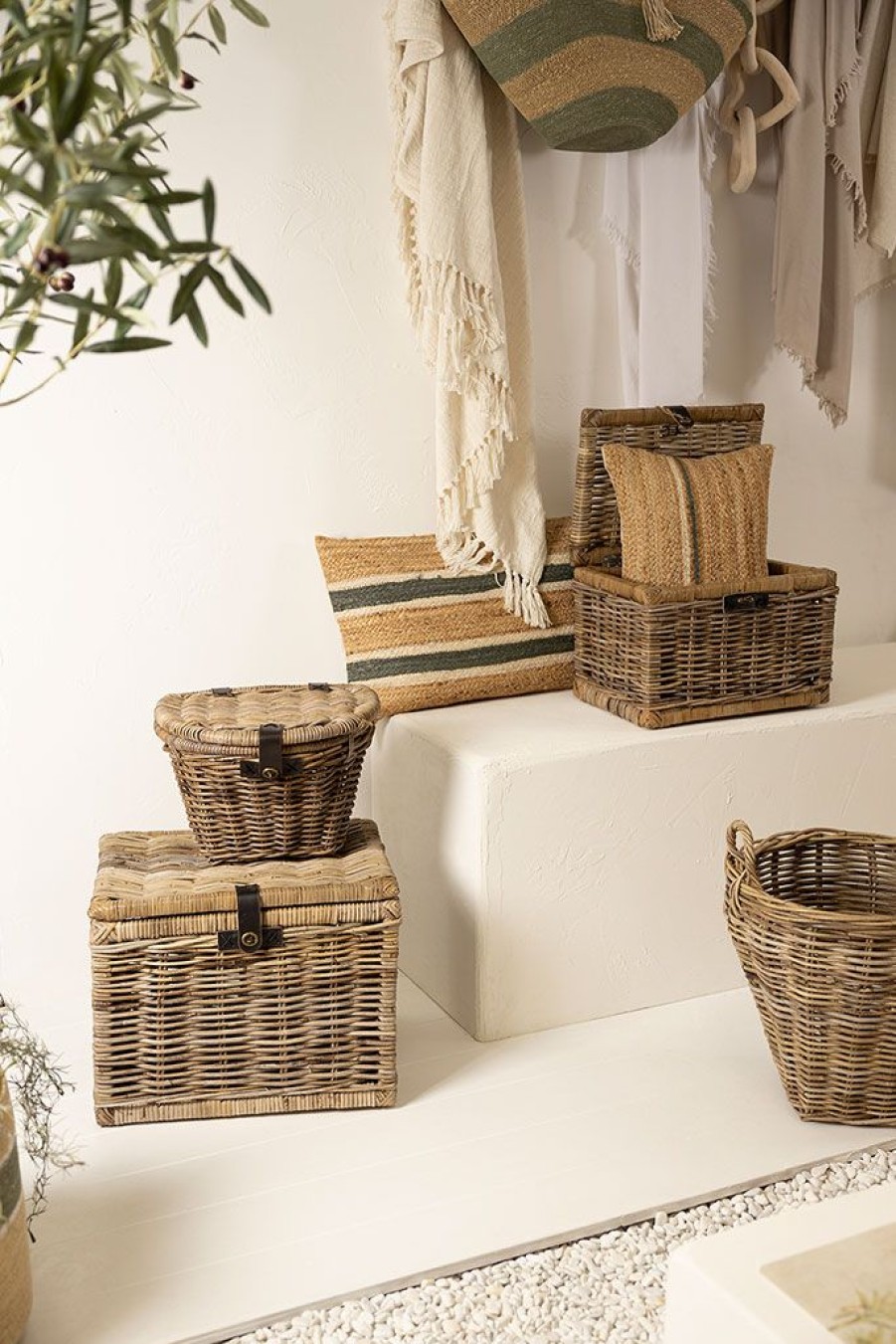 Deco Fabrique De Styles Paniers Et Corbeilles | Panier En Rotin Grise H25Cm - Java